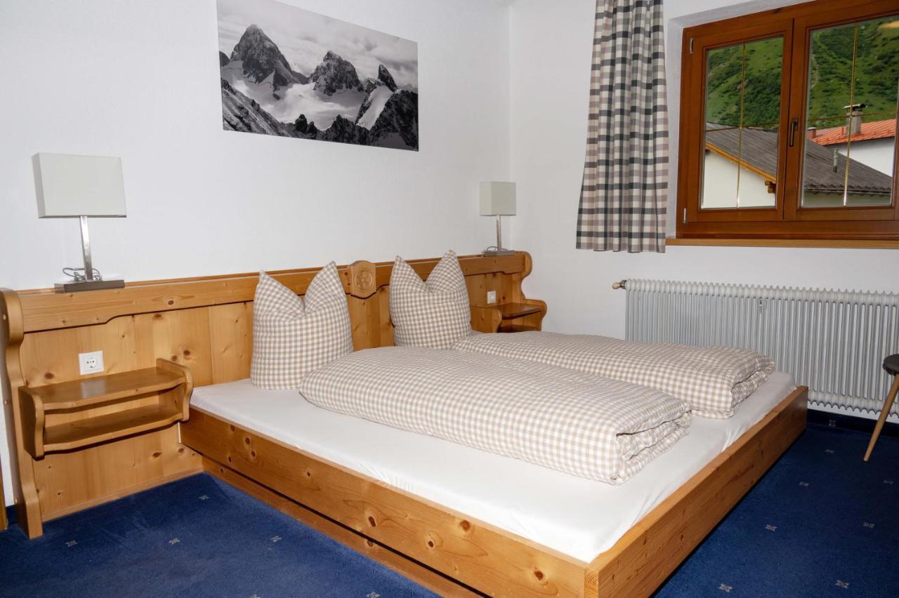 Wallis Apartament